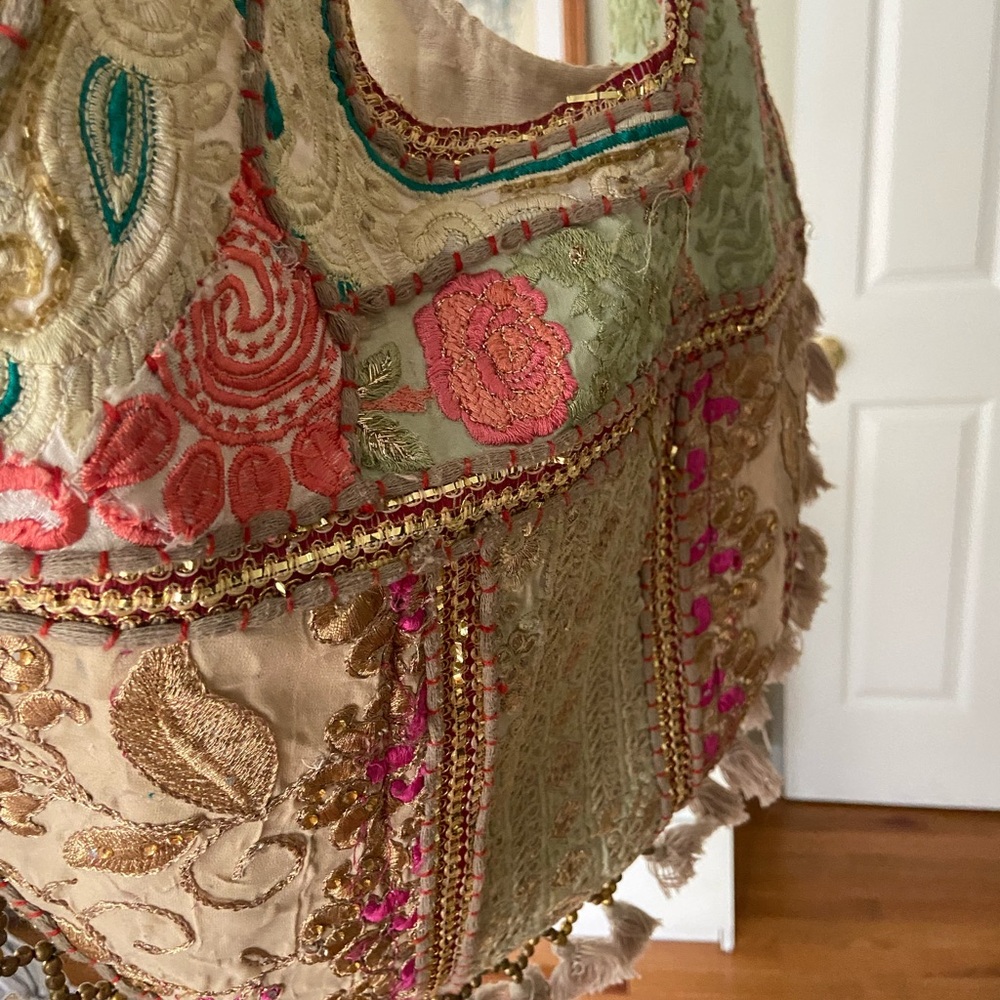 Embroidered Boho Chic Tote Bag - handmade from India - Picture 2 of 5